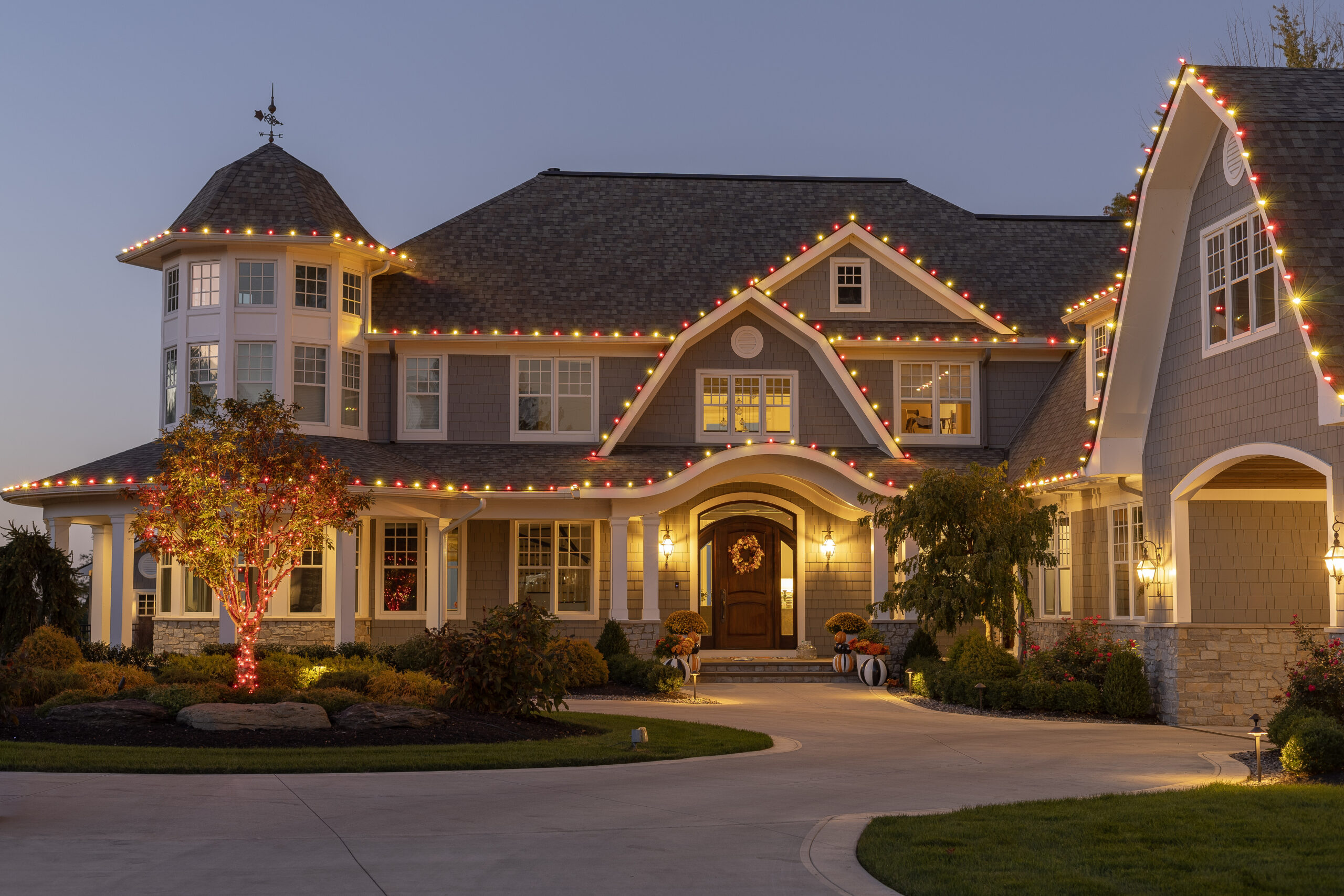 christmas light contractor bay village